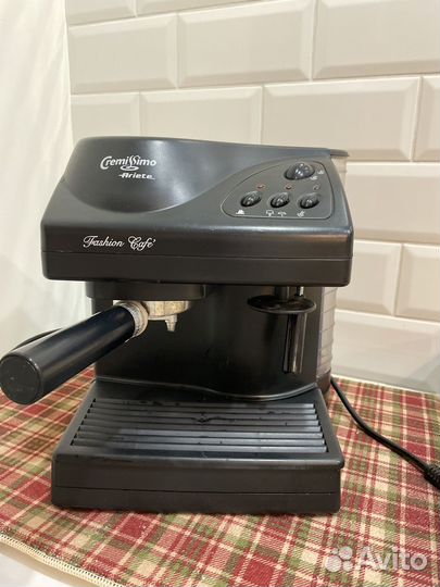 Кофеварка Cremissimo рожковая