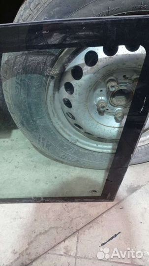 Стекло боковое бронированное т5