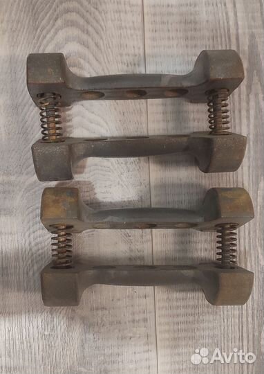 Турник потолочный и две гантели-экспандер