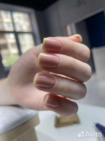 Маникюр и педикюр с покрытием