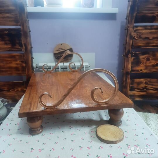 Поднос на ножках,дерево,ручная работа