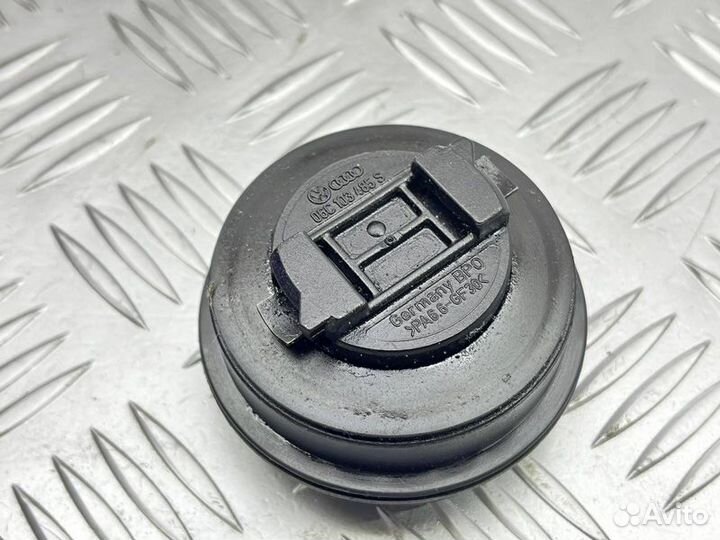 Крышка маслозаливной горловины Audi A6 C6