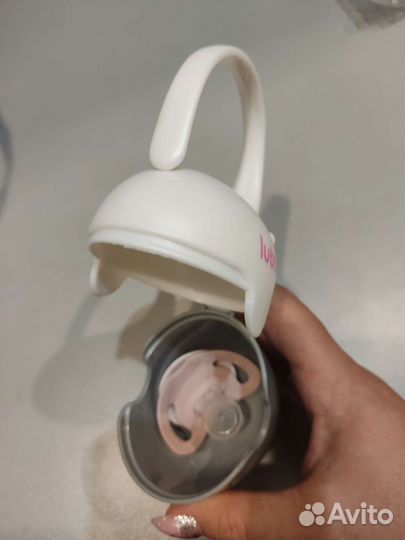 Lubby Футляр для соски-пустышки с крючком