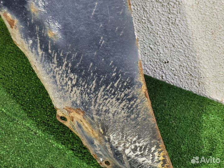 Переднее левое крыло Galant 8