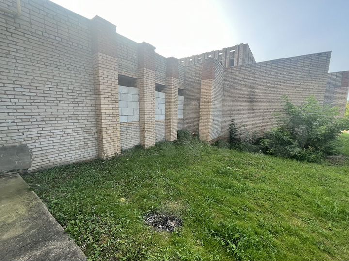 Здание свободного нащеачения