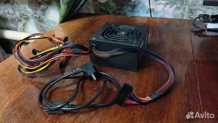 Продам блок питания на запчасти (cougar VTE 600) н