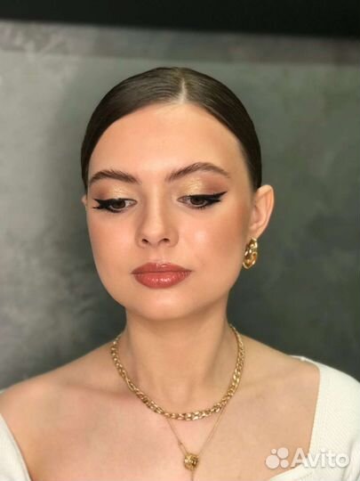 Стилист-визажист. Петергоф