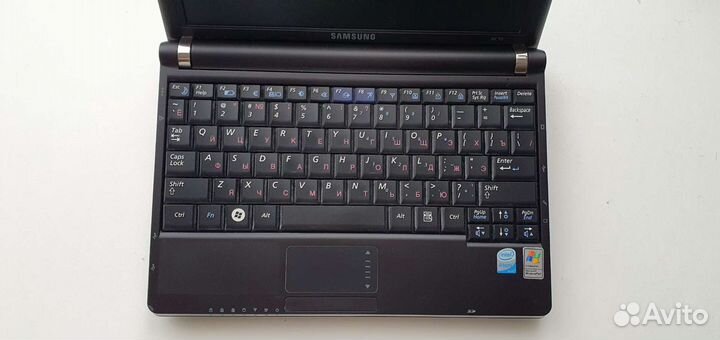 Нетбук Samsung nc10 10.1