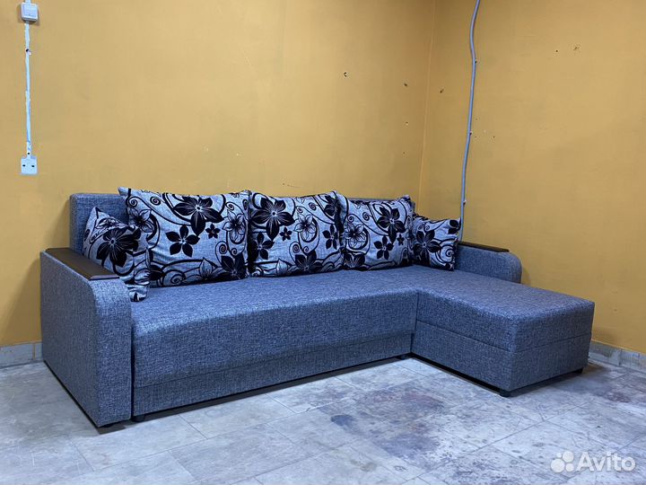 Диван угловой