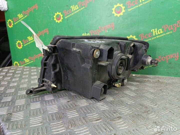 Фара правая Mitsubishi Pajero Pinin внедорожник