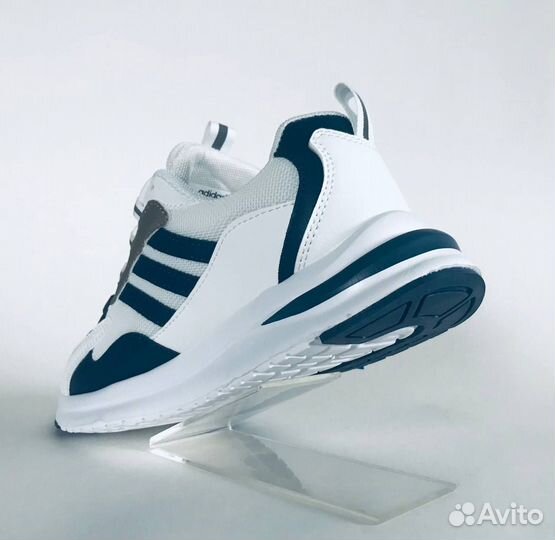 Кроссовки 40р Adidas Новые