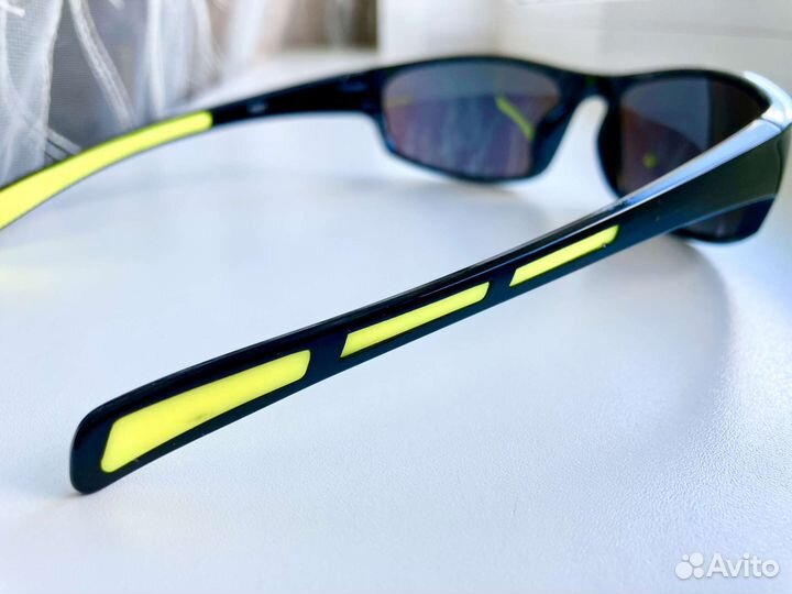 Очки спортивные с чехлом зеркальные чёрные