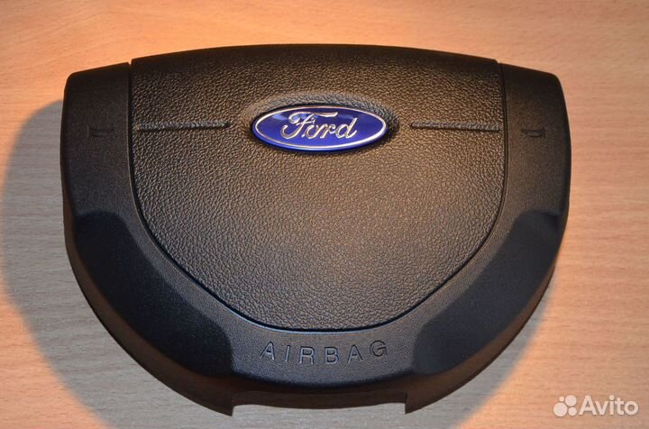 Крышка подушки безопасности Фиеста Фьюжен Тоурнео