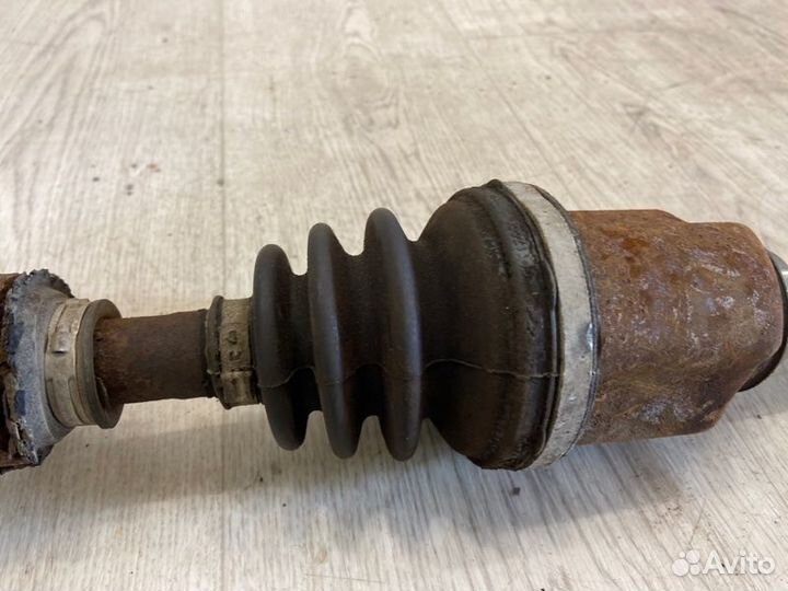 Привод передний левый Nissan Note E11 (1.4) CR14DE