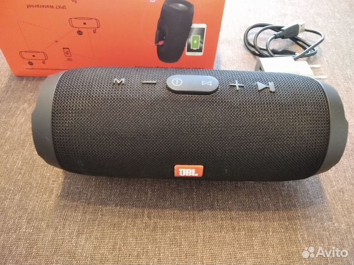 Музыкальную колонку JBL Charge3 в нераб. состоянии