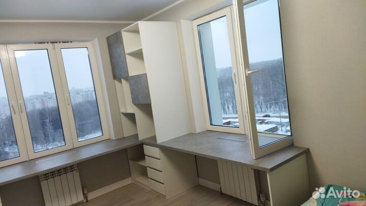 Два стола с ящиками К 674