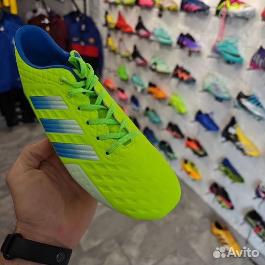 Детские футбольные бутсы adidas (39,40)