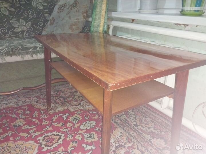 Журнальный столик