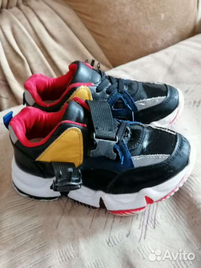 Кроссовки 27