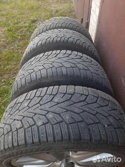 Gislaved NordFrost 100 225/45 R17 94T