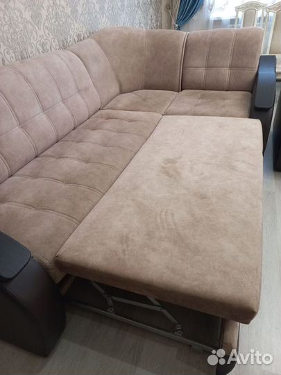 Большой угловой диван раскладной бу