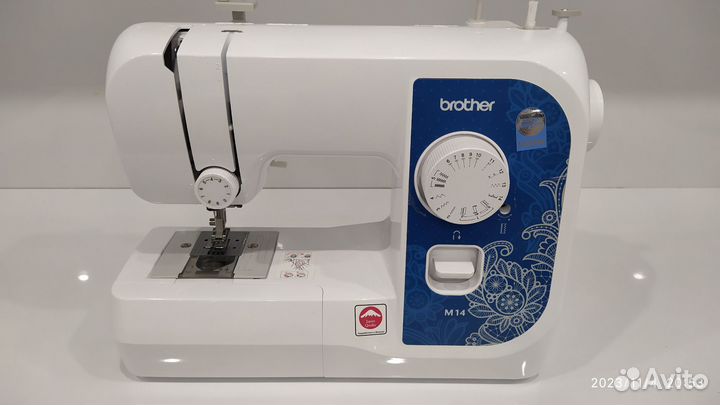 Швейная машинка brother