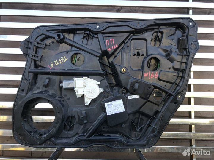 Стеклоподъемник передний правый Mercedes-Benz