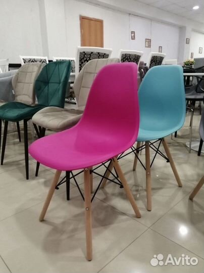 Стул кухонный «Eames DSW»