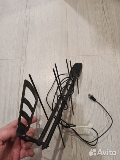 Антенна комнатная