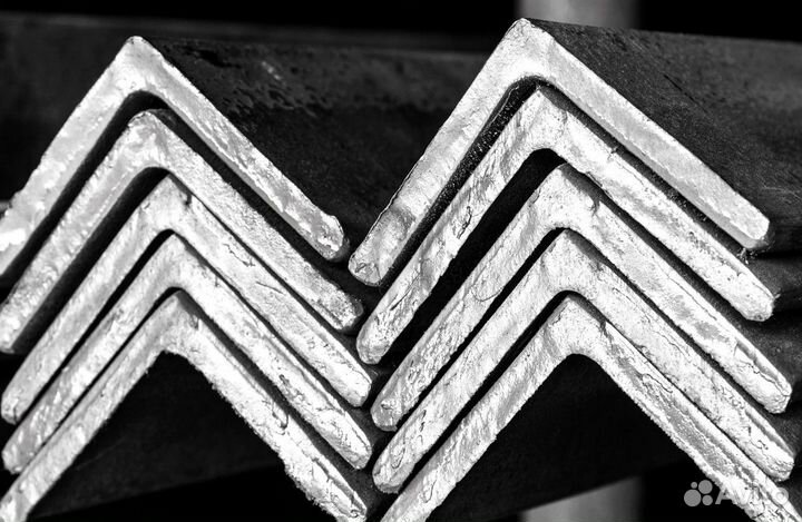 Уголок металлический