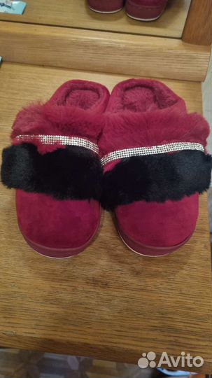 Женские домашние тапочки