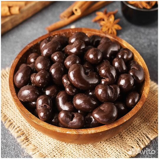 Кешью в темном шоколаде оптом