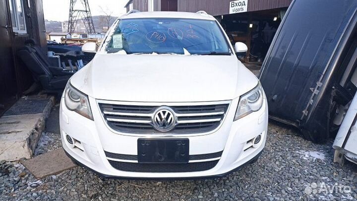 Стойка кузова правая Volkswagen Tiguan 5N1 CAW