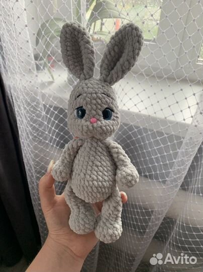 Вязанный зайчик Стёпка