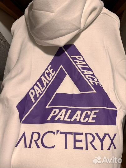 Худи ArcteryxPalace белое