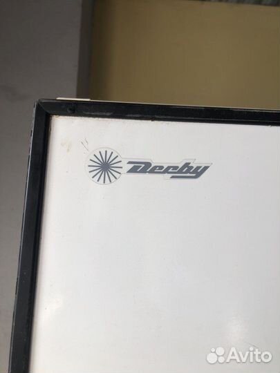 Продам холодильный шкаф Derby