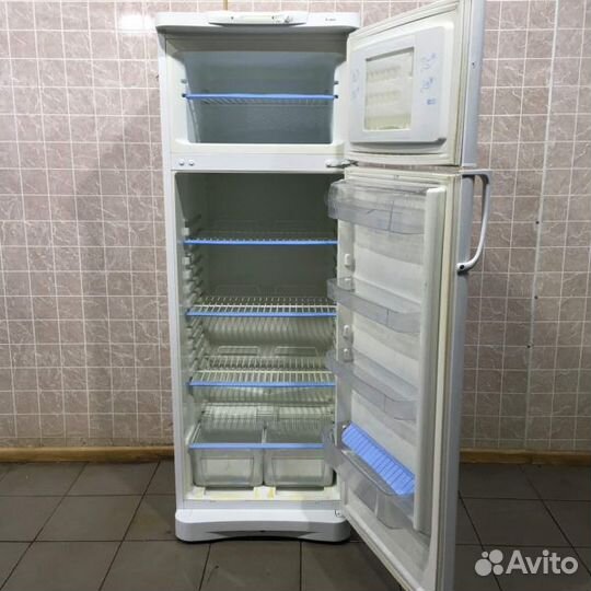 Холодильник Indesit