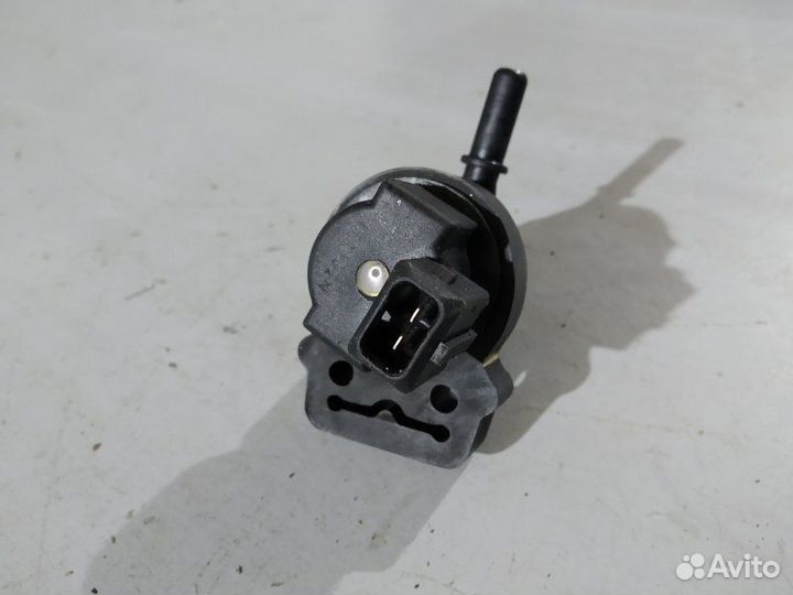 Клапан вентиляции Mercedes E-Class W212