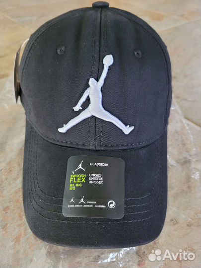 Кепка чёрная, р-р 56-58