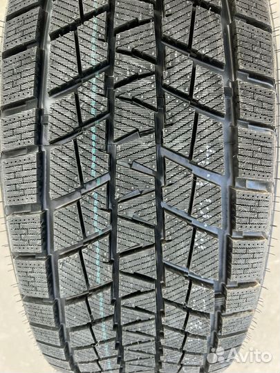 Kapsen IceMax RW501 235/50 R19 111T