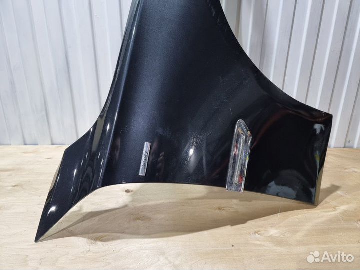 Крыло переднее правое Bmw 7 F01 2010