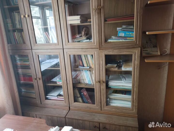 Кресла, диван, шкафы,гардероб, тумба