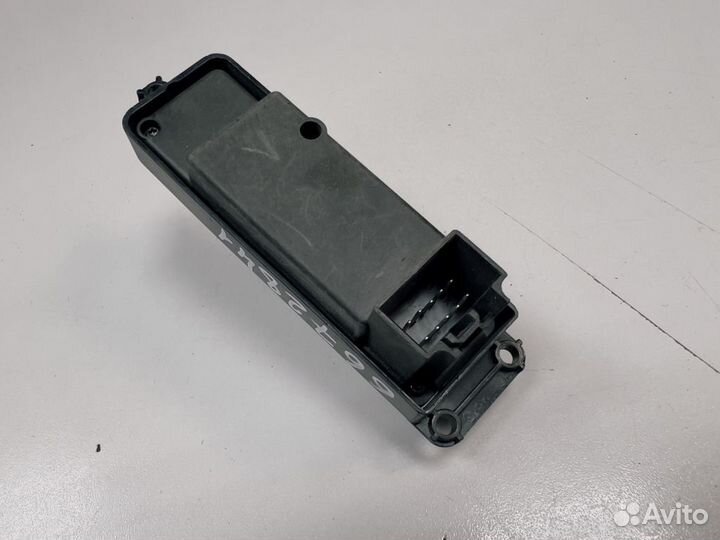 Кнопка стеклоподъемника