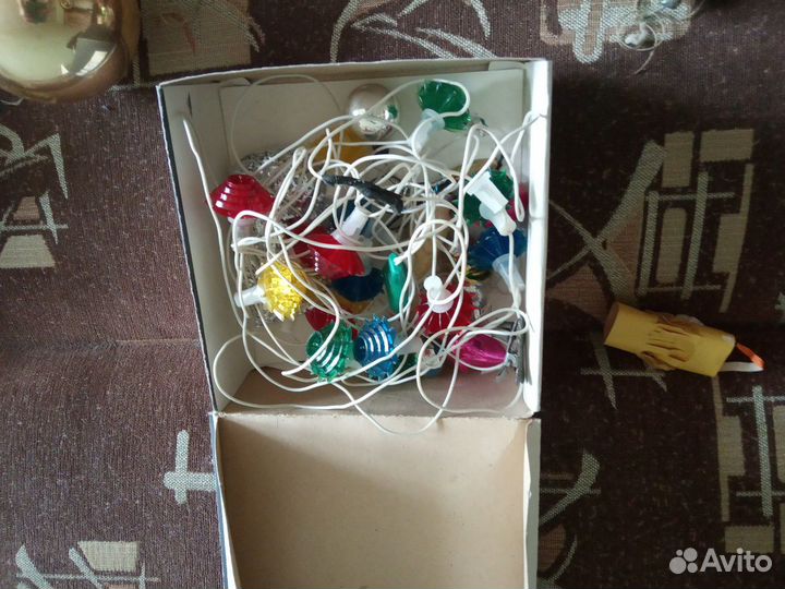 Гирлянды,дед мороз и др советские ёлочные игрушки