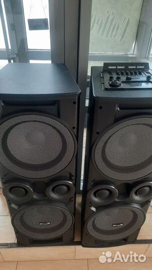 Музыкальная колонка с блютузом и караоке