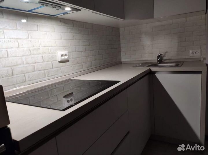 Кухня угловая без ручек. Рассрочка