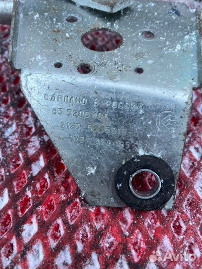 Трапеция стеклоочистителей Chevrolet Niva 2012