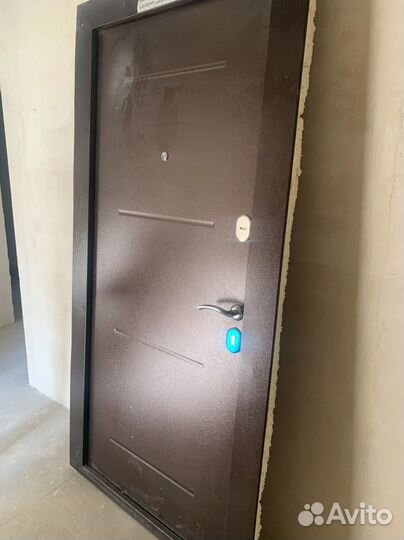 Дверь входная металлическая