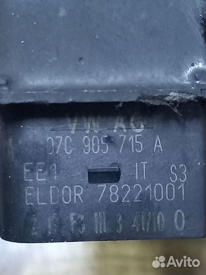 Катушка зажигания Audi A8 D3 07C906715A