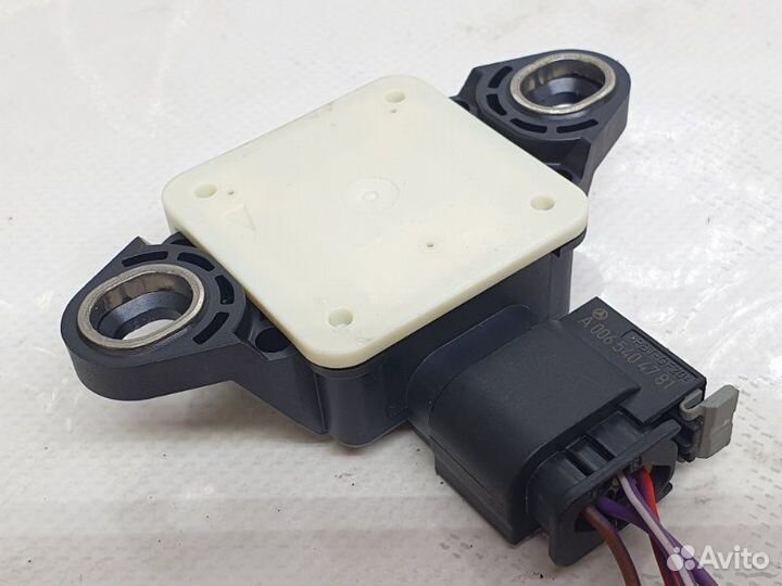 Датчик ускорения Mercedes-Benz E C207 3.0 2015